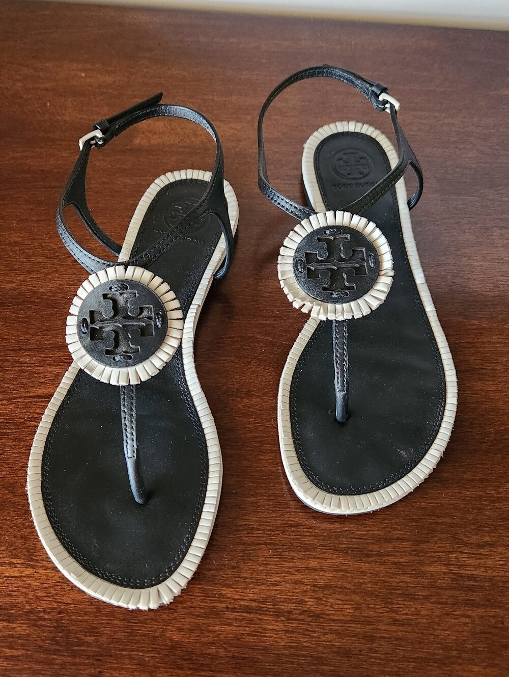 Tory Burch Black Leather Thong Sandals with Cream Trim and Logo Medallion 6.5